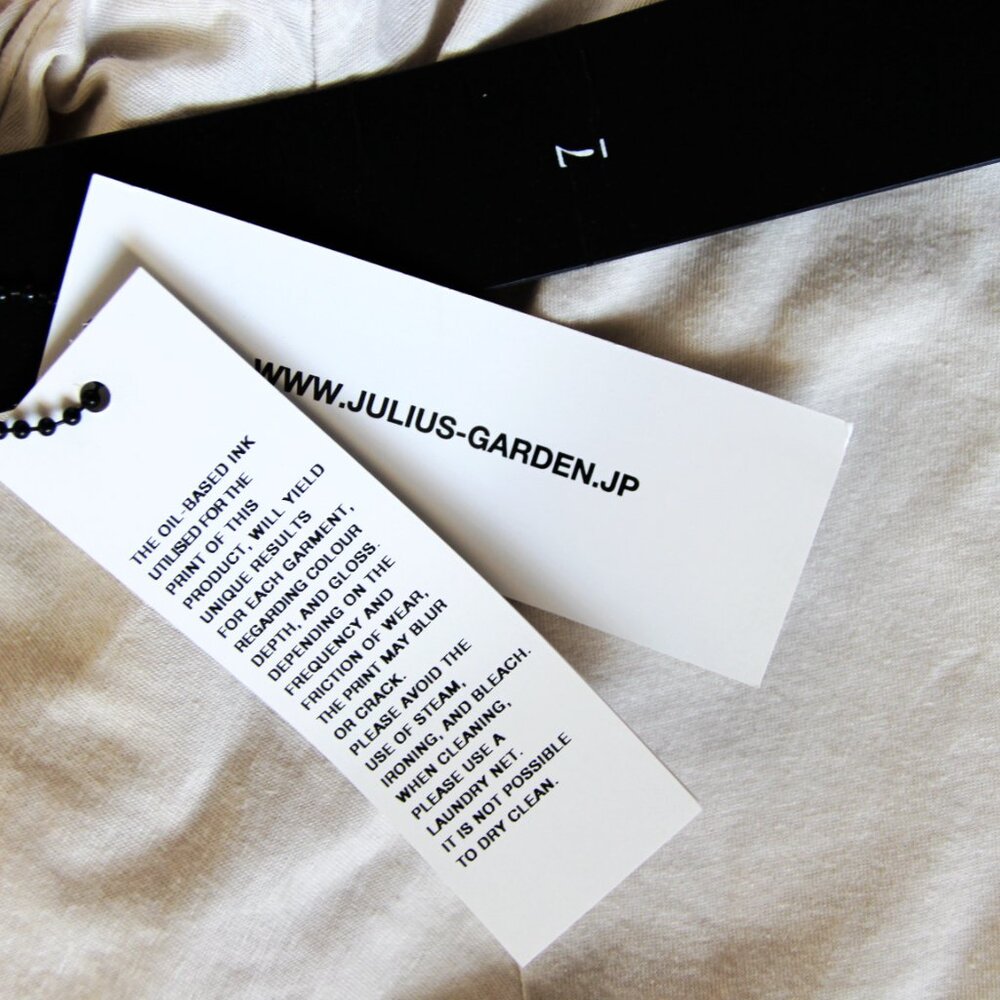 BNWT SS20 JULIUS "AFANGAR" GRAPHIC IVORY TSHIRT 1 & 2 - Picture 9 of 16